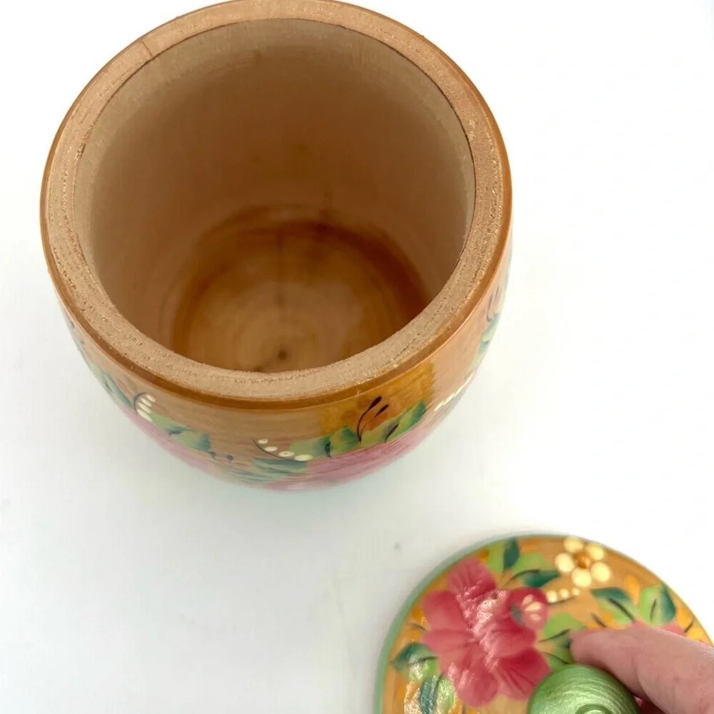 Vintage Wooden Jar Lid Hand Painted Flowers Lathe Turned Lacquered - Picture 7 of 10
